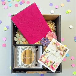   Rózsaszín Kényeztetés – Születésnapi Ajándékcsomag Nőknek