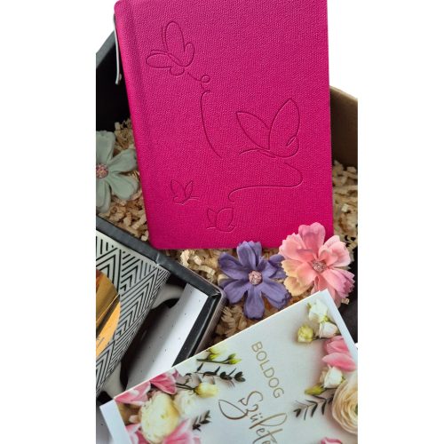 Rózsaszín Kényeztetés – Születésnapi Ajándékcsomag Nőknek