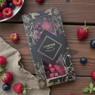 Tejcsokoládé piros gyümölcsökkel