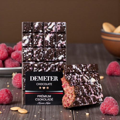 Dubai málnás csoki mandulával 